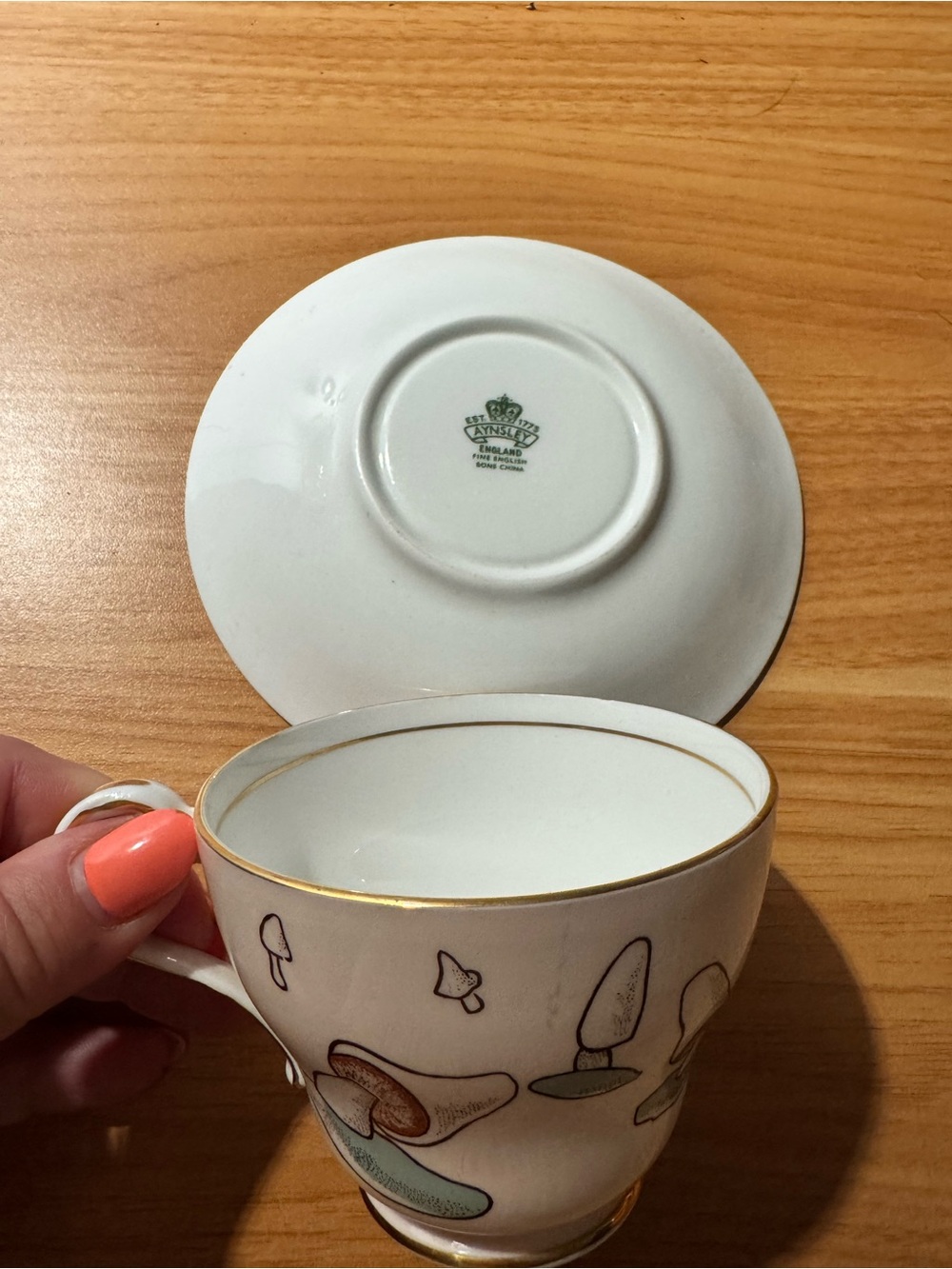 Rare Vintage Aynsley Pink Mushroom Teacup and Saucer MCM Girlguides Brownies - Picture 8 of 10